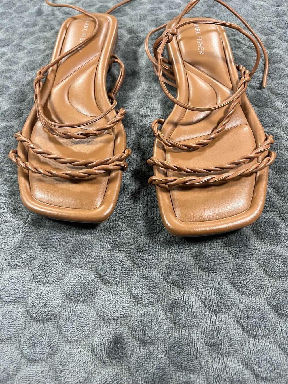 Marc Fisher Women’s Lakita gladiator Strappy Casual flats square sandals size 7 - Picture 10 of 11